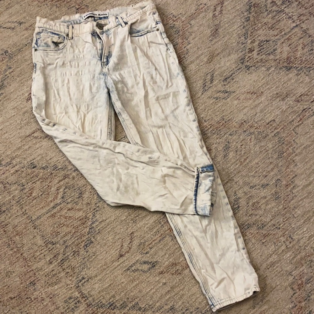 Express High Waisted Light Wash Jeans